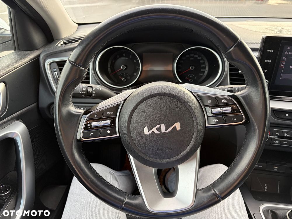 Kia Ceed 1.5 T-GDI M - 13