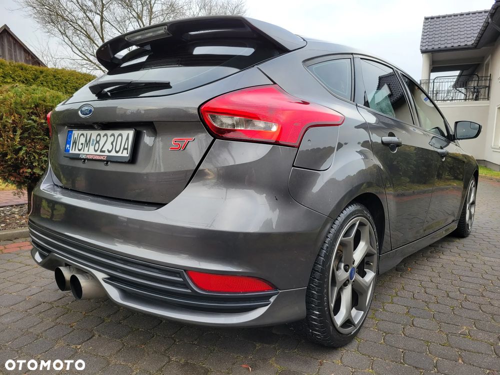 Ford Focus 2.0 EcoBoost ST-2 - 1