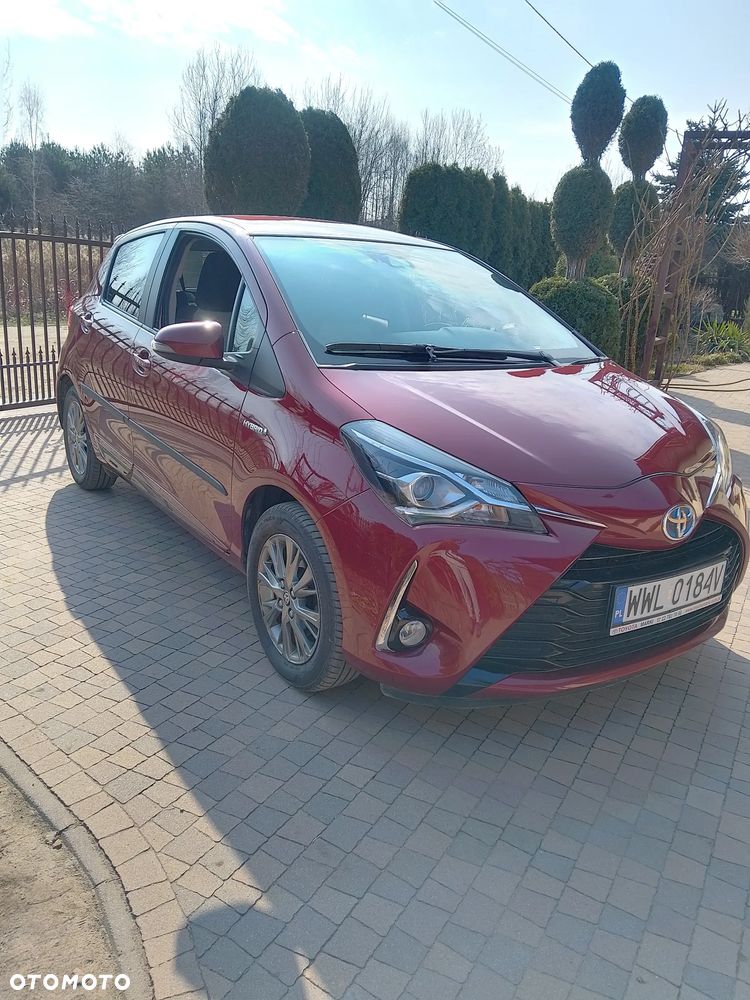 Toyota Yaris Hybrid 100 Dynamic - 3