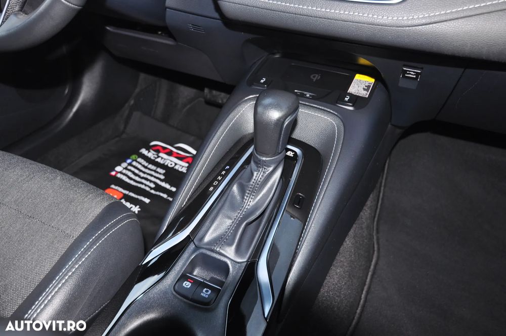 Toyota Corolla 1.8 Hybrid Touring Sports Business Edition - 12