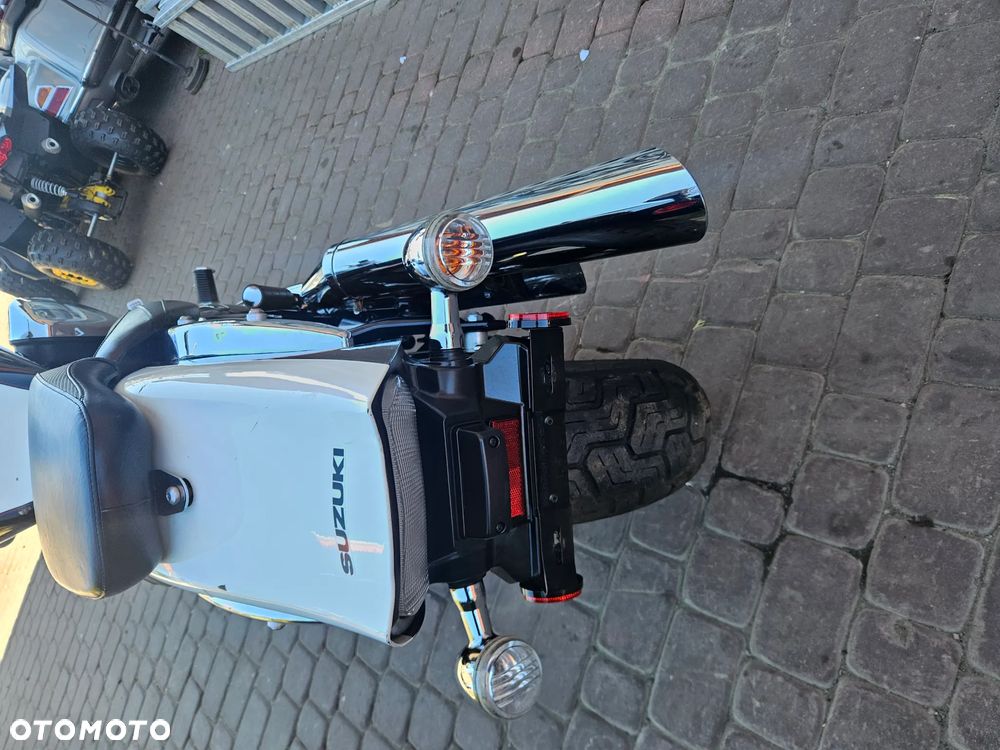 Suzuki VL 800 Volusia - Boulevard C50 - 16