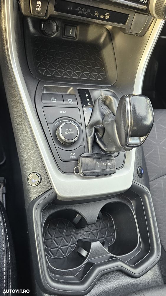 Toyota RAV4 2.5 VVT-iE 4x4 Dynamic - 30