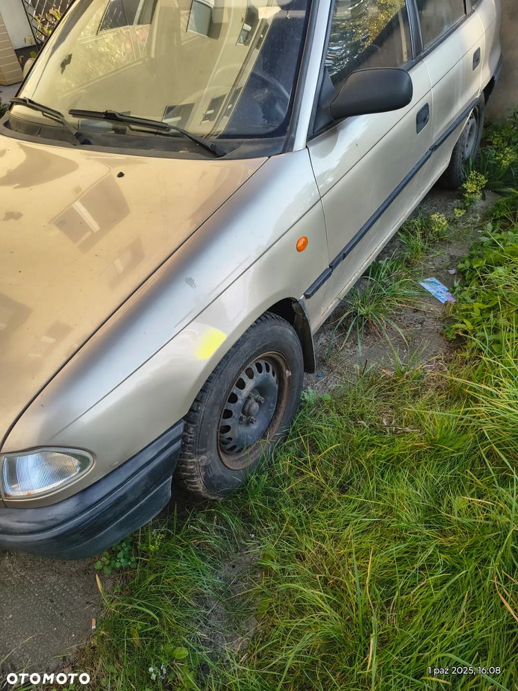 Opel Astra 1.4 GL - 3