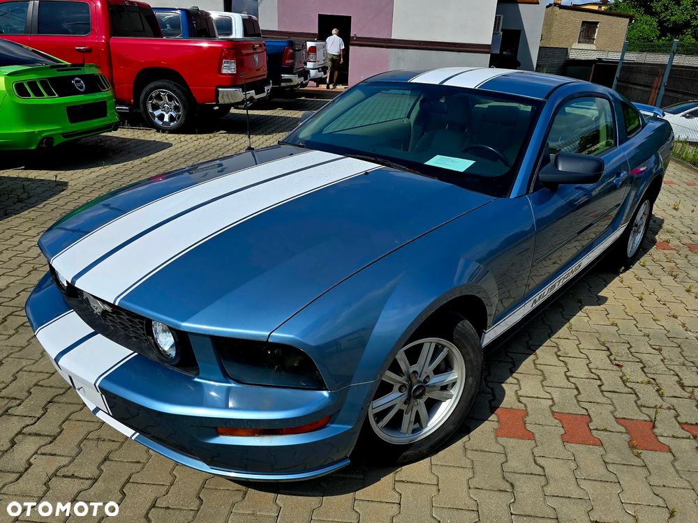Ford Mustang - 1