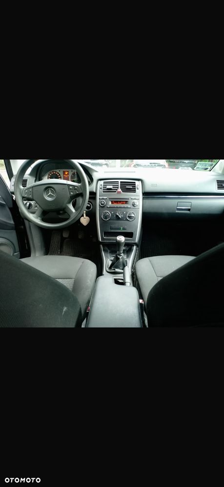 Mercedes-Benz Klasa B 180 BlueEFFICIENCY SPORT EDITION - 16