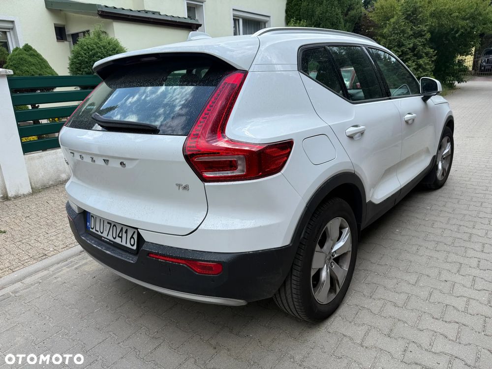 Volvo XC 40 T4 Momentum - 4