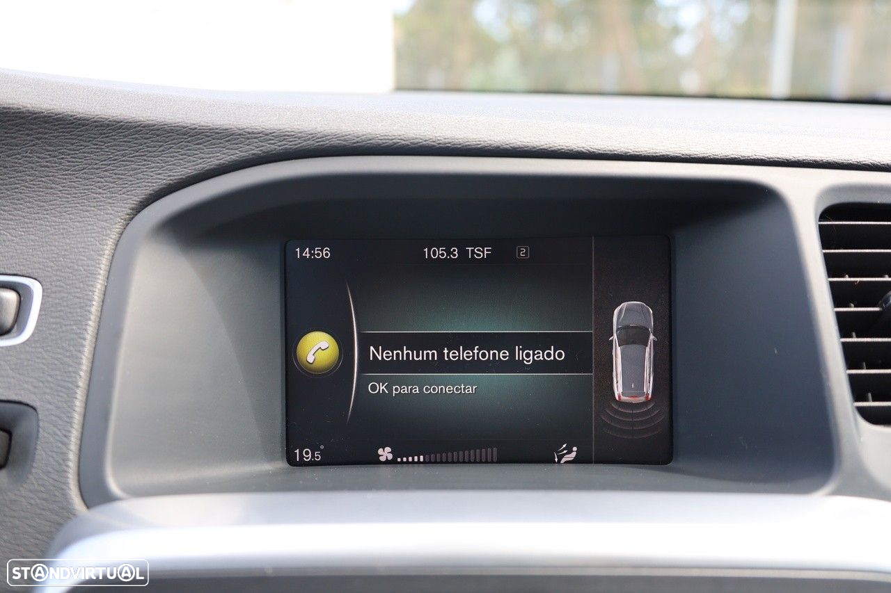 Volvo V60 Cross Country 2.0 D3 Plus - 20