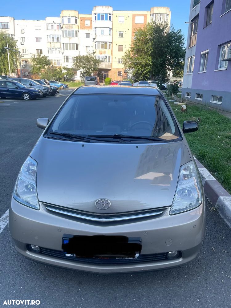 Toyota Prius (Hybrid) Sol - 1