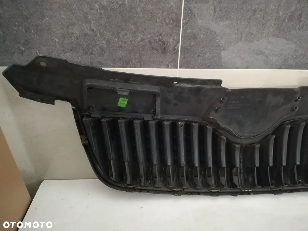 ATRAPA GRILLA SKODA FABIA II, ROOMSTER, OCTAVIA II, 5J0853668A, 1Z0853668 - 10