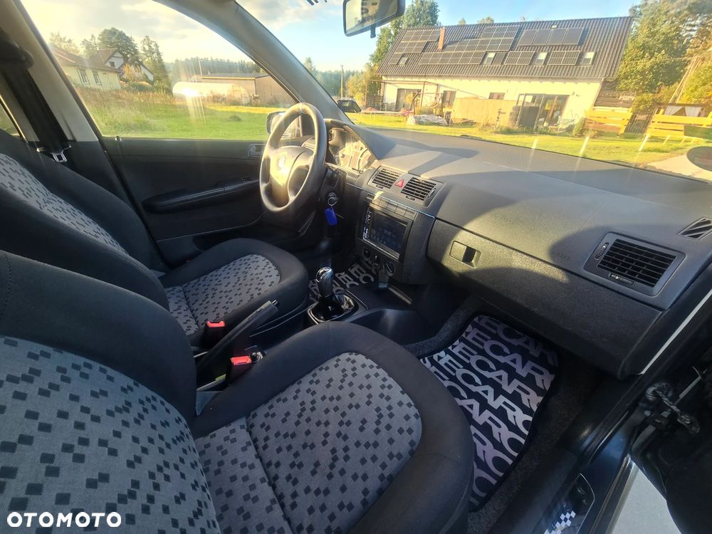 Skoda Fabia - 22