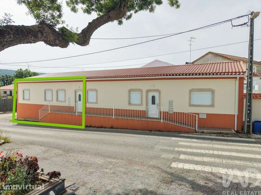 Moradia geminada T3 em Benedita de 79 m2 - Grande imagem: 2/35