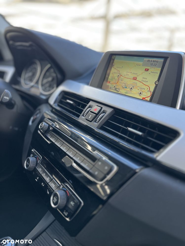 BMW X1 sDrive18d - 24