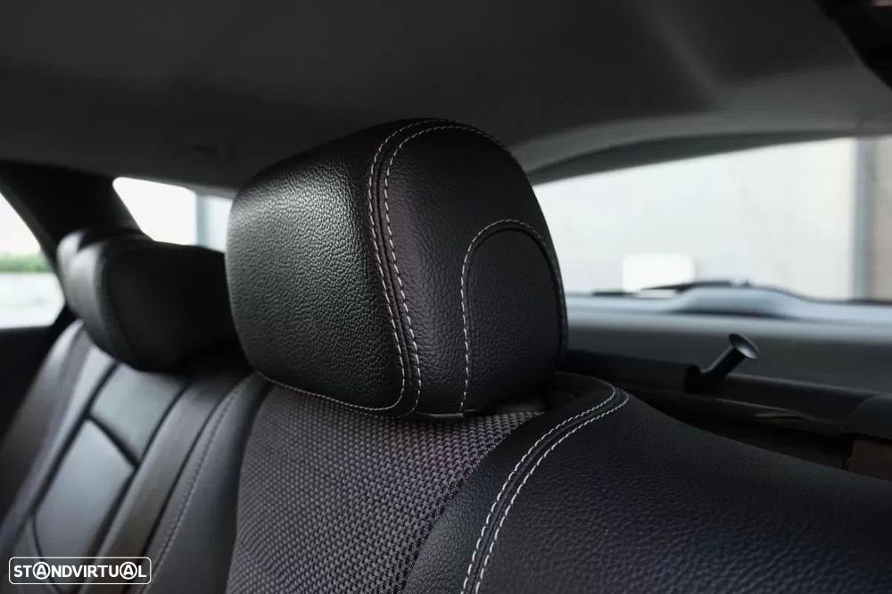 Mercedes-Benz E 220 - 22