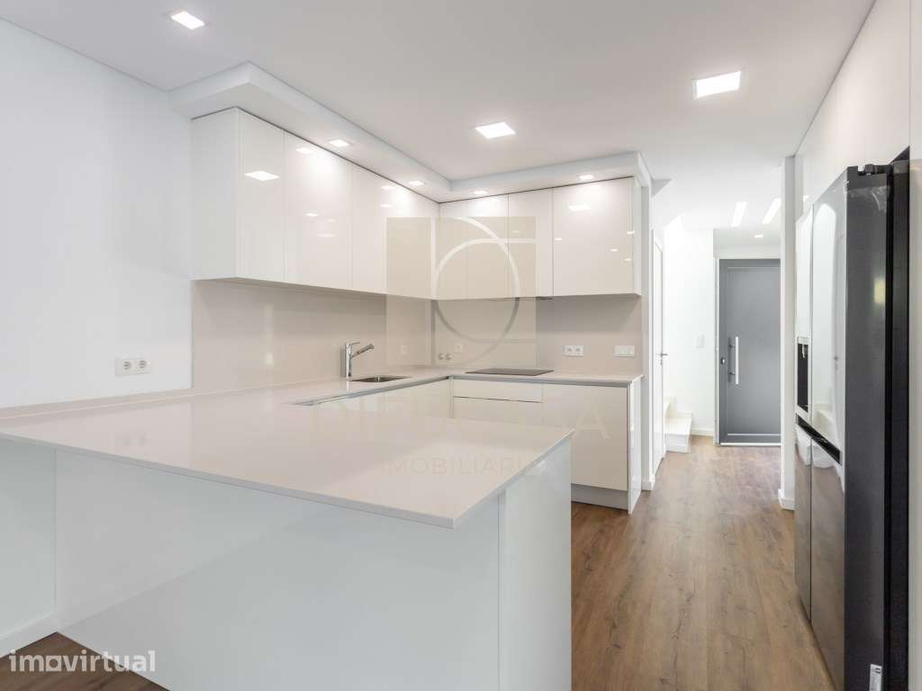 R355 Moradia T4 com PISCINA - Grande imagem: 4/49