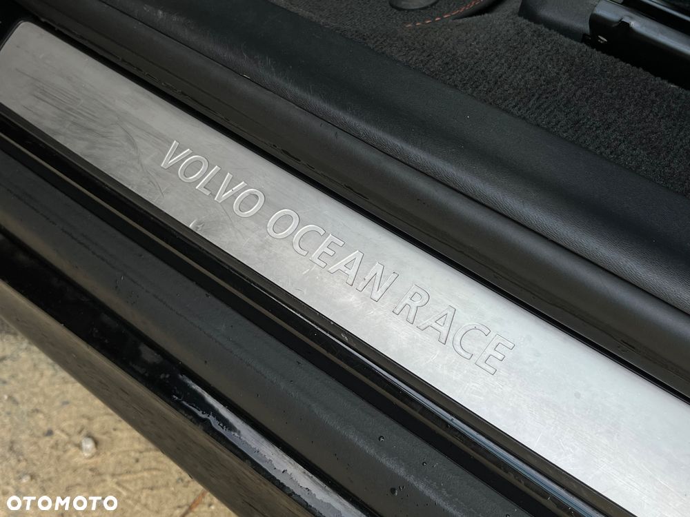 Volvo XC 60 D4 Drive-E Ocean Race - 28