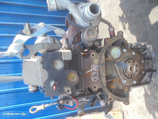 Motor C9DB FORD FOCUS 2001 1.8 TURBO DI  TDDI 90CV 3P CINZA - 5