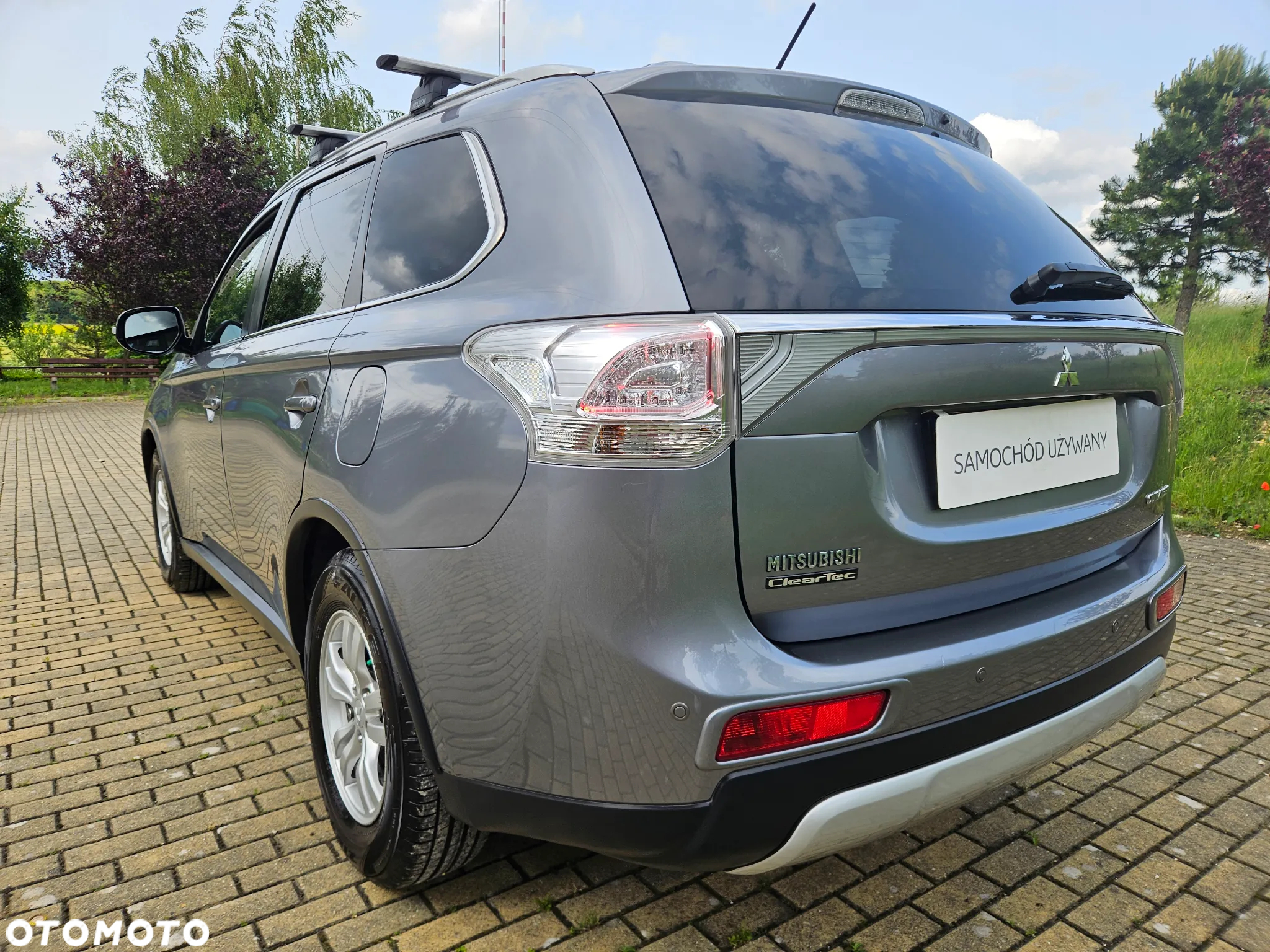 Mitsubishi Outlander 2.0 Intense CVT - 10