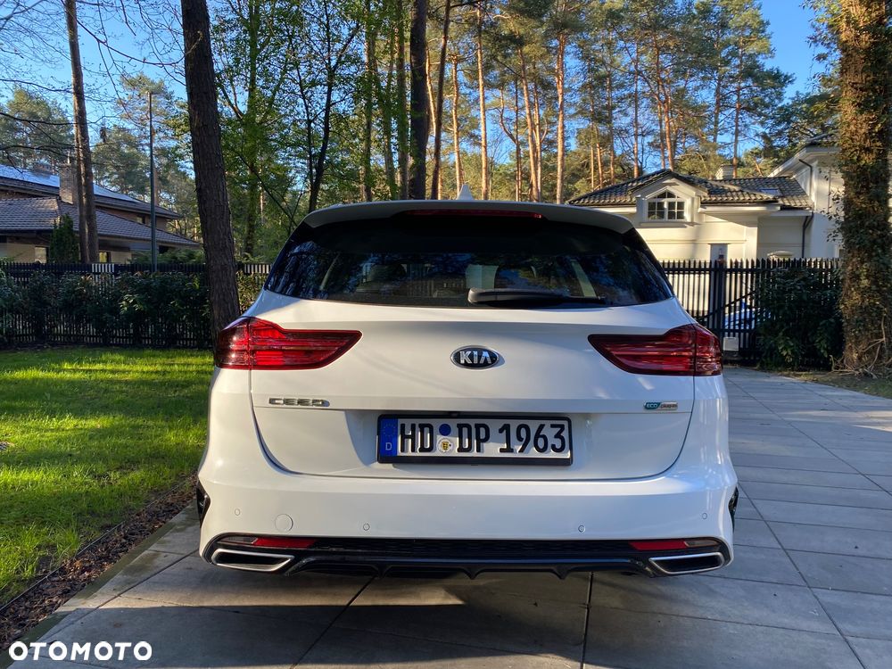 Kia Ceed - 14