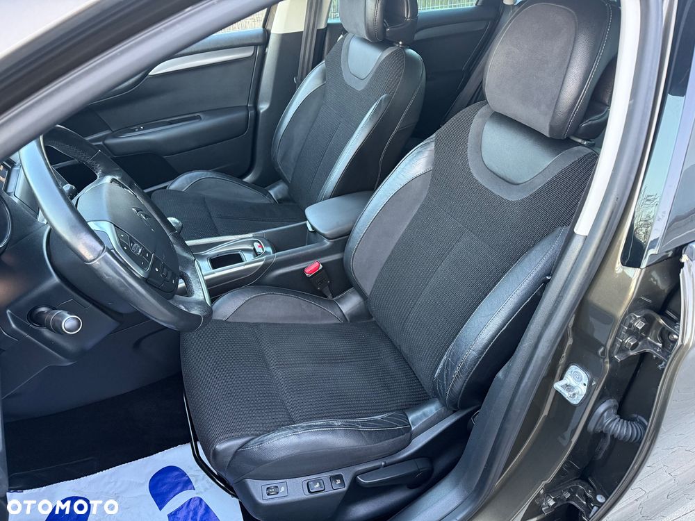 Citroën C4 VTi 120 Exclusive - 26