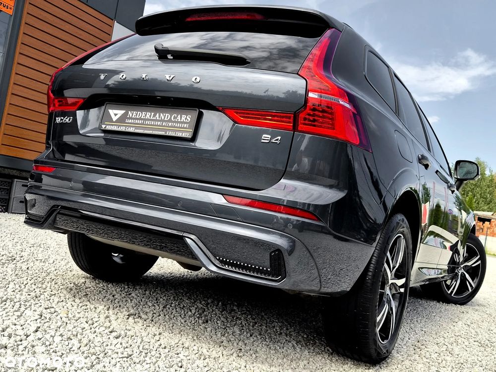 Volvo XC 60 B4 D Ultimate Dark - 32
