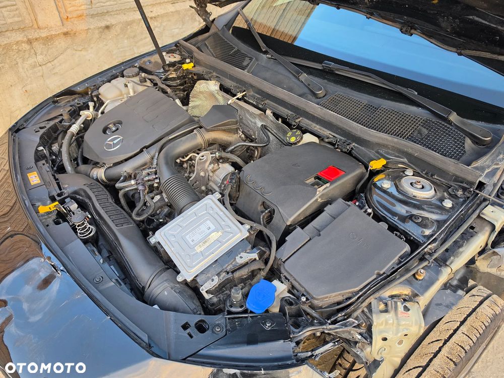 Mercedes-Benz CLA 180 AMG Line - 29