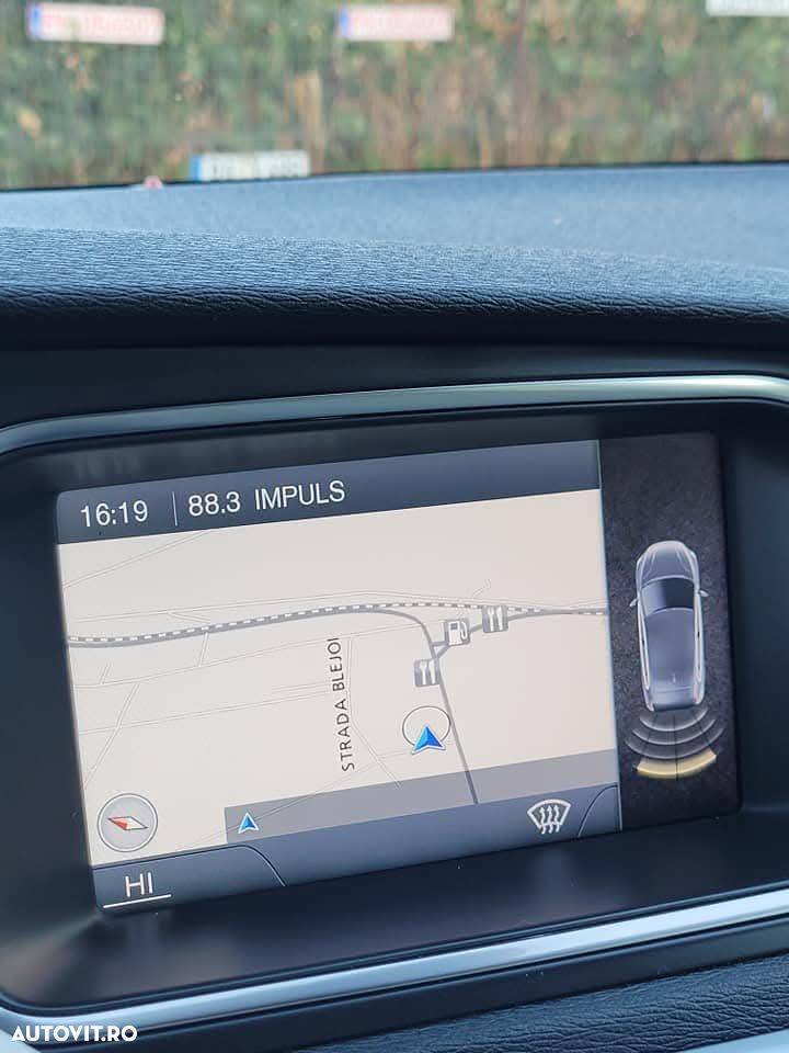 Volvo V40 D2 ECO Momentum - 12