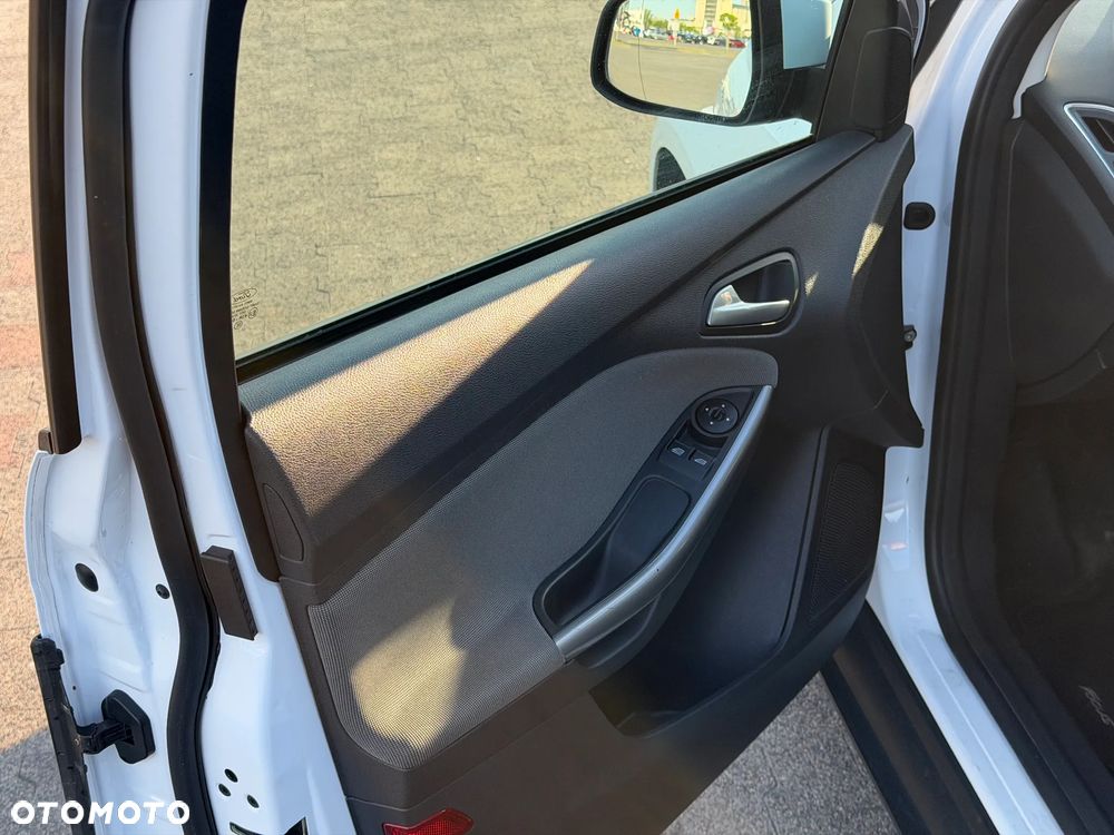 Ford Focus - 27