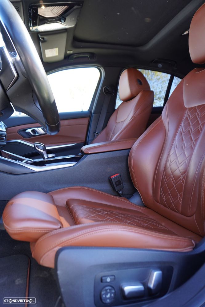 BMW 330 e Aut. Luxury Line - 32