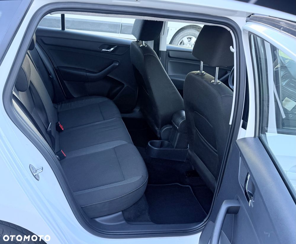 Skoda RAPID 1.6 TDI Monte Carlo Green tec - 18