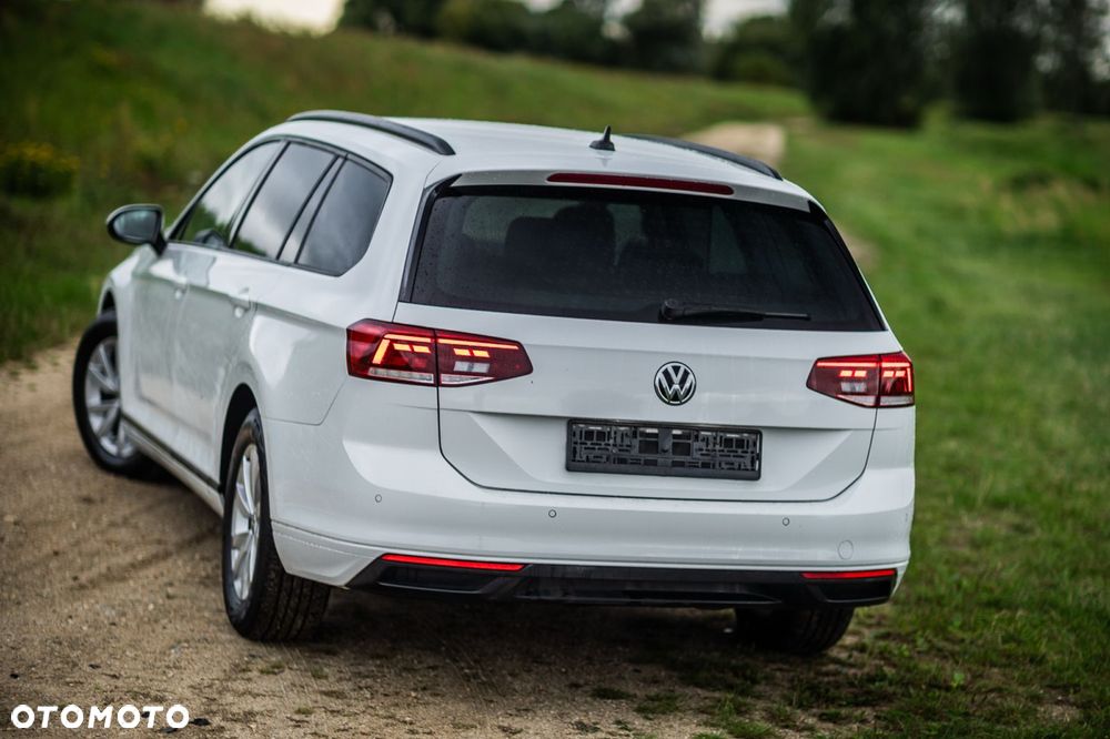 Volkswagen Passat 2.0 TDI SCR DSG Comfortline - 8