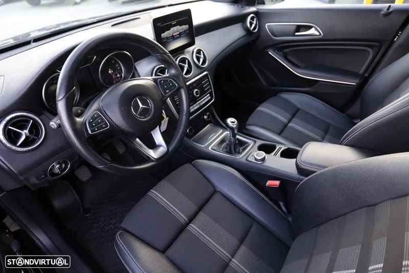 Mercedes-Benz CLA 180 d Urban - 8