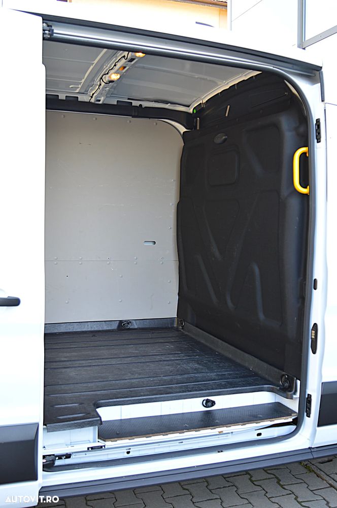 Ford E-TRANSIT L2H2 3500KG N1 - 28