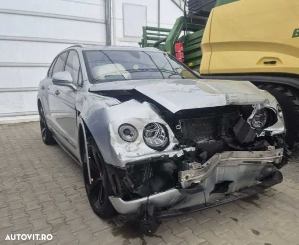 Bentley Bentayga V8 - 1