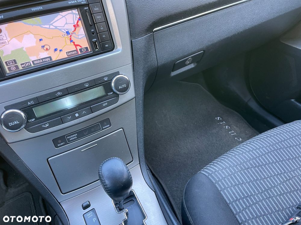 Toyota Avensis - 13