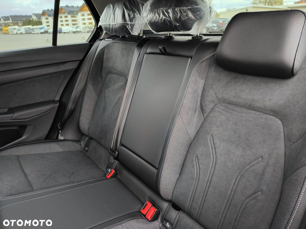 Volkswagen Golf - 16