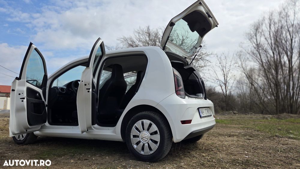 Volkswagen up! 1.0 MPI High - 21