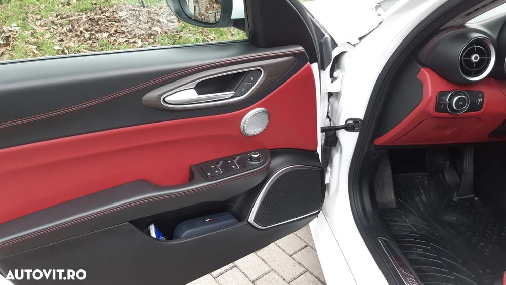 Alfa Romeo Giulia - 18