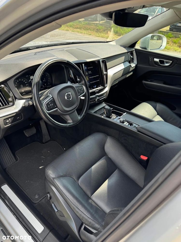 Volvo XC 60 B4 D Geartronic Momentum Pro - 13