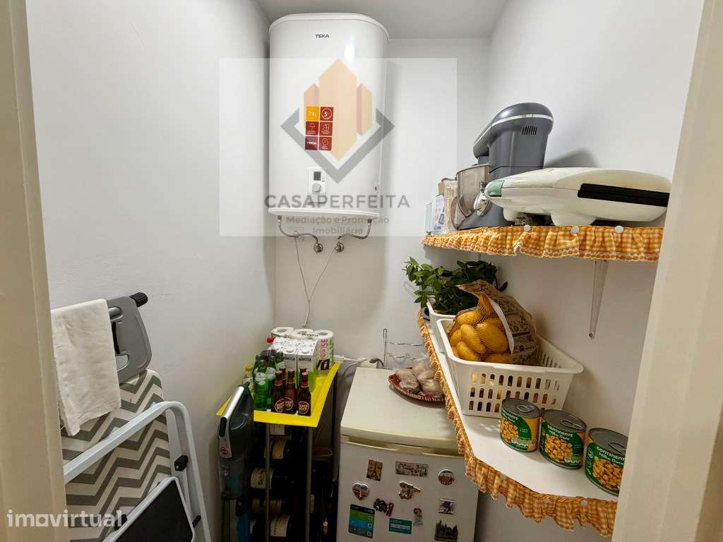 Apartamento T2+1 Totalmente Renovado com Varanda, Jardim e Box - Va... - Grande imagem: 3/25