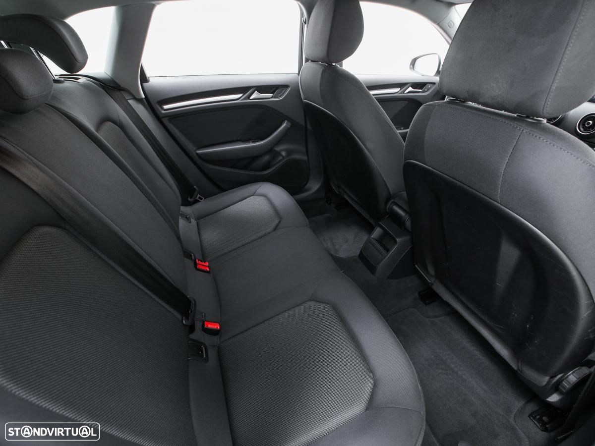 Audi A3 Sportback 2.0 TDI - 10