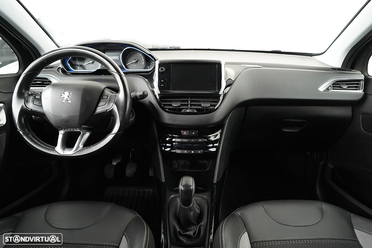 Peugeot 2008 1.2 PureTech Allure - 8