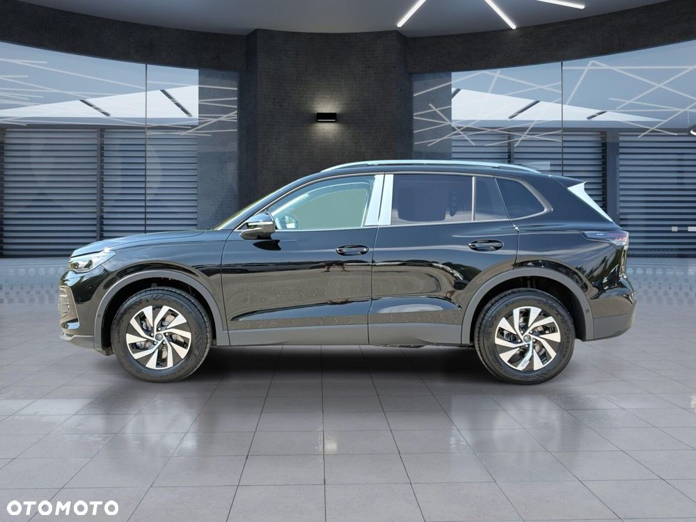 Volkswagen Tiguan - 12
