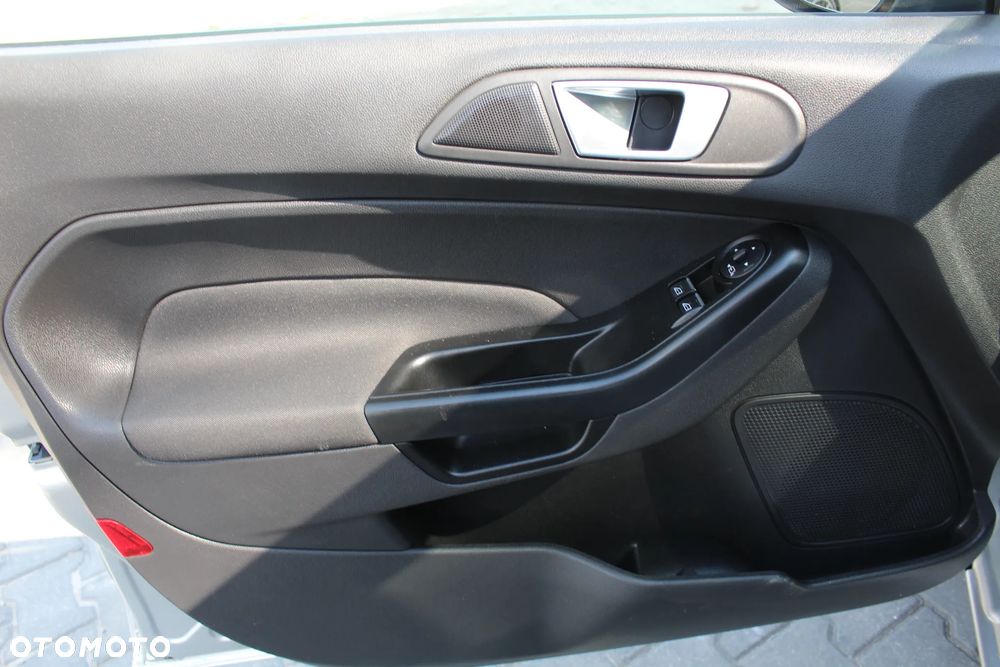 Ford Fiesta 1.0 EcoBoost Titanium - 12
