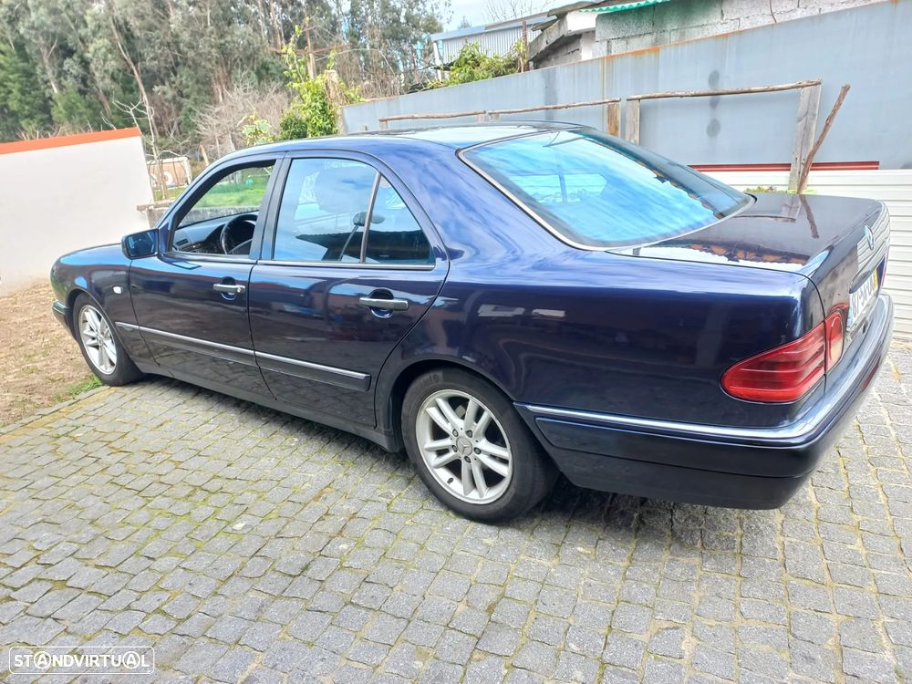 Mercedes-Benz E 290 TD Elegance - 3
