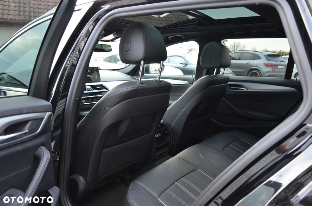 BMW Seria 5 520e Luxury Line - 16