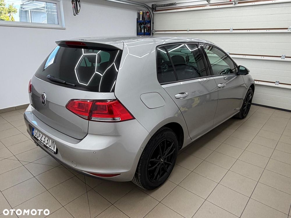Volkswagen Golf - 9
