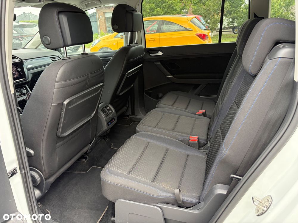 Volkswagen Touran 2.0 TDI SCR DSG UNITED - 11