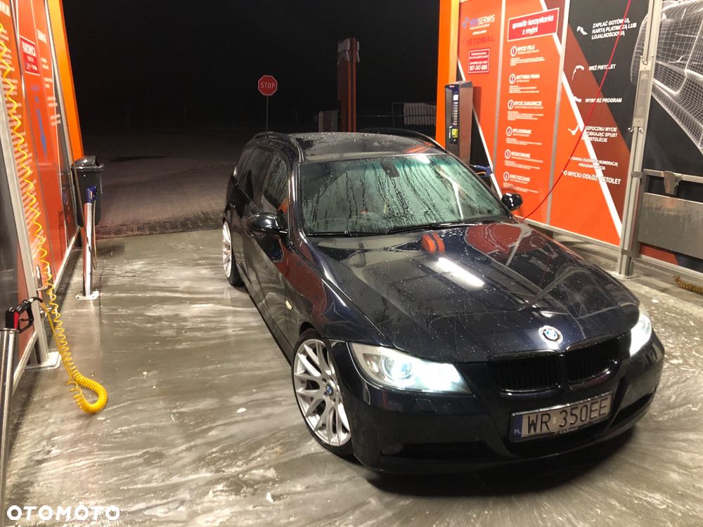 BMW Seria 3 320d - 32