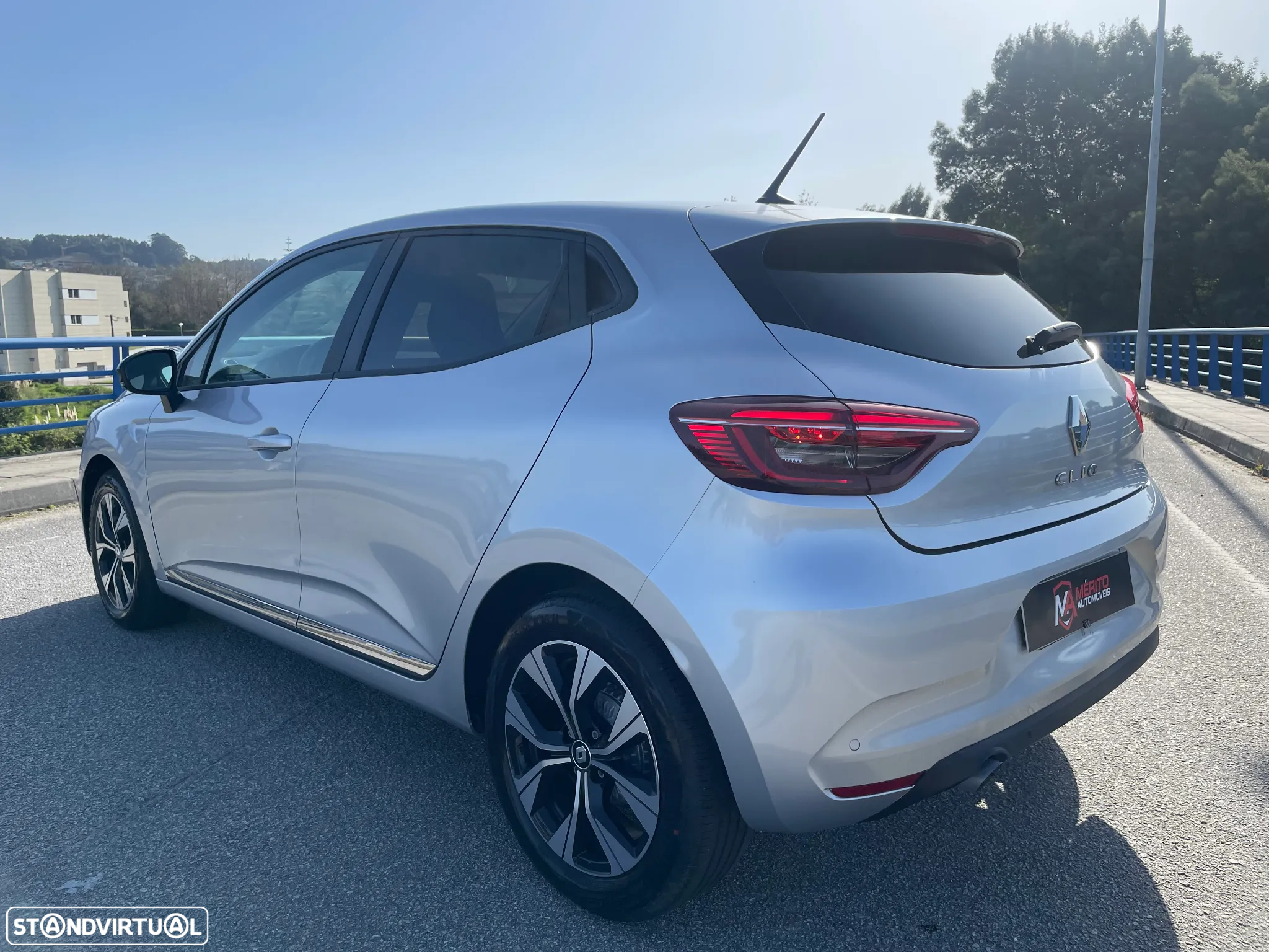 Renault Clio 1.0 TCe Techno - 4