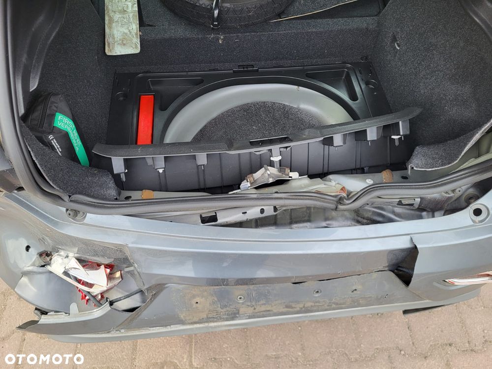 Volvo V40 D3 Geartronic Summum - 14